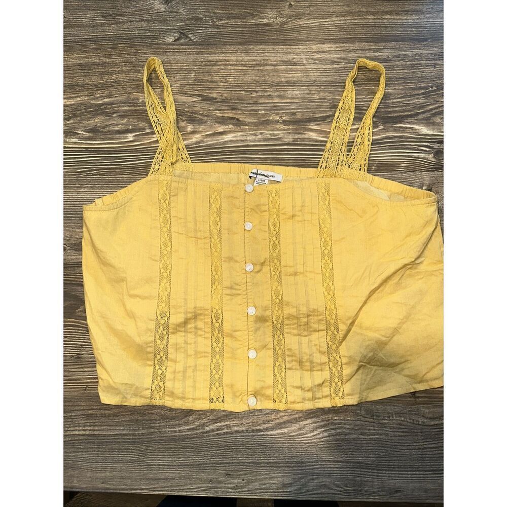 American Eagle Yellow Crop Top. Button Front. Lined Inside. Size Large. NWOT. E
